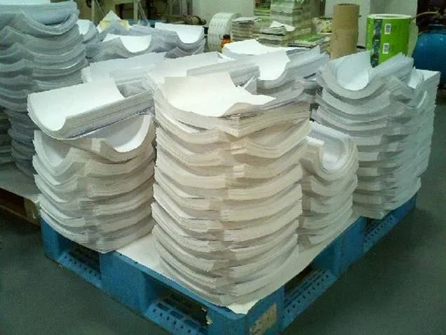 炎熱天氣不干膠材料易彎曲？是什么原因呢？