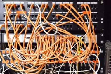 線纜標(biāo)簽的應(yīng)用，提高線纜維護(hù)效率